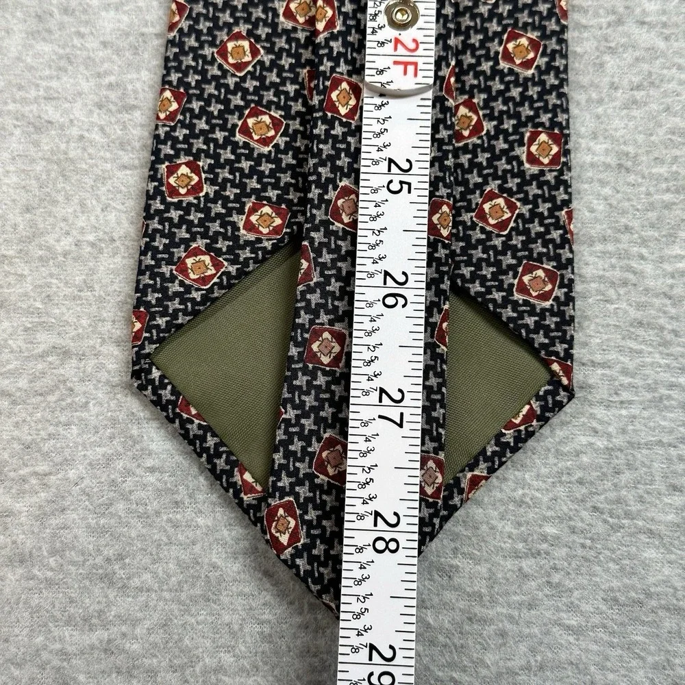 Vintage Chaps Ralph Lauren Mens Neck Tie‎ Navy Abstract Pattern 100% Silk Emblem